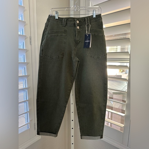 Flamingals Roll Hem  Mid Waist Straight Leg Crop Jeans in Army Green Medium NWT - Picture 10 of 11